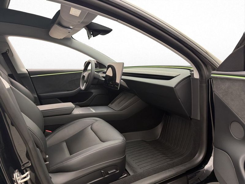 Tesla Model 3 bild 27