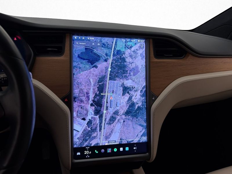 Tesla Model X bild 20