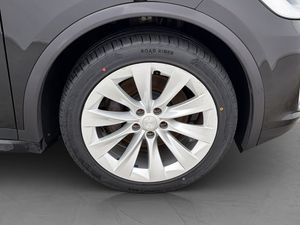 Tesla Model X bild 34