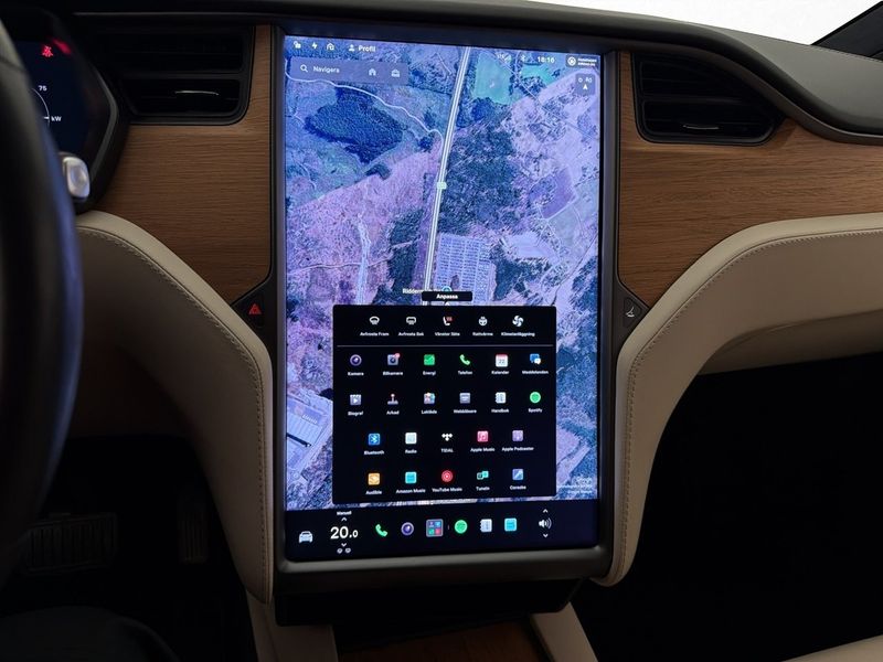 Tesla Model X bild 21