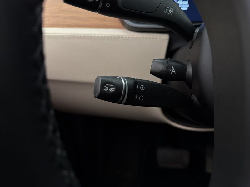 Tesla Model X bild 14