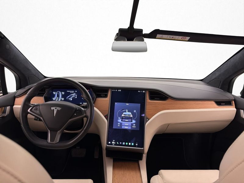 Tesla Model X bild 26