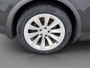 Tesla Model X bild 35