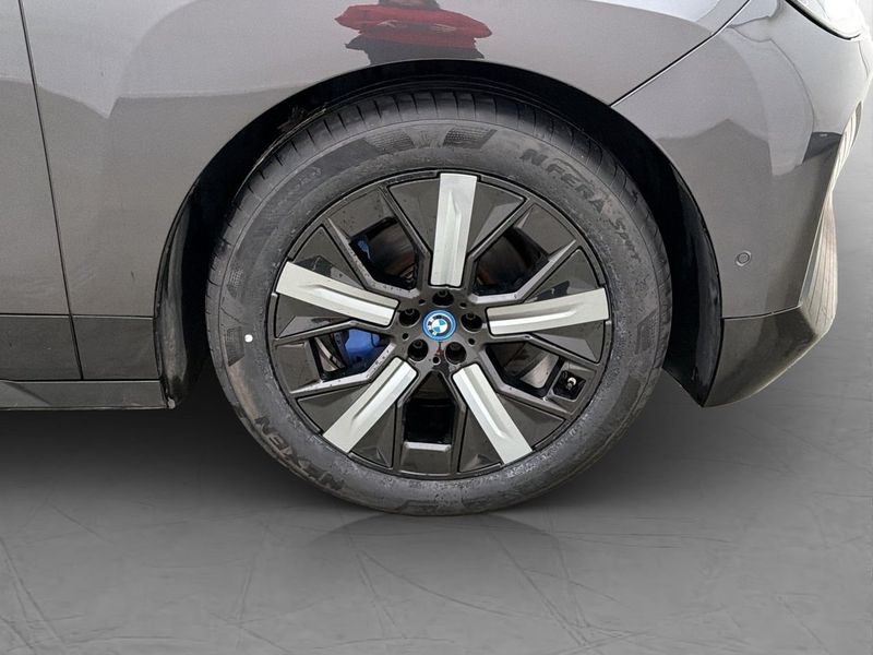 BMW iX bild 34