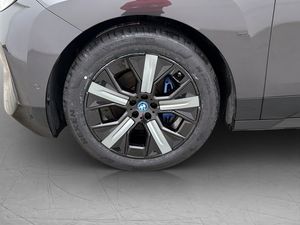 BMW iX bild 36