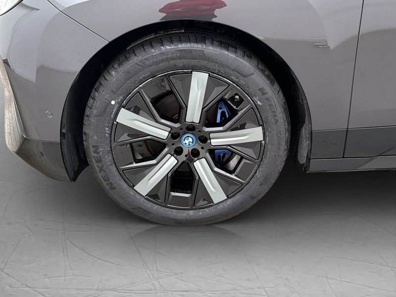 BMW iX bild 36