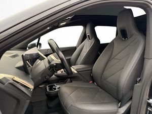 BMW iX bild 12
