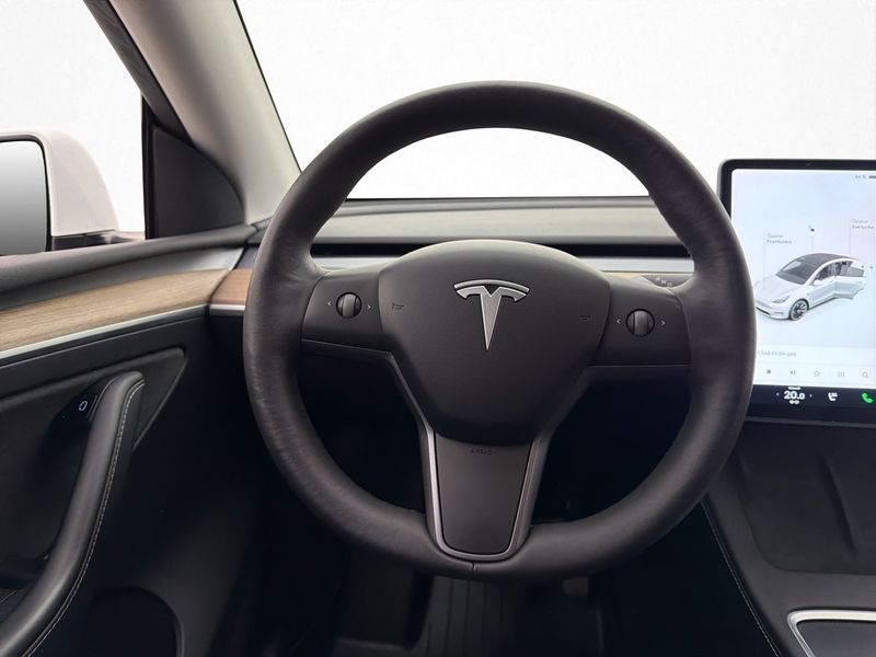 Tesla Model Y bild 14