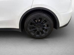Tesla Model Y bild 35