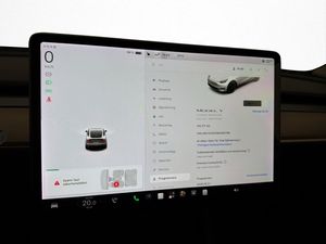 Tesla Model Y bild 24