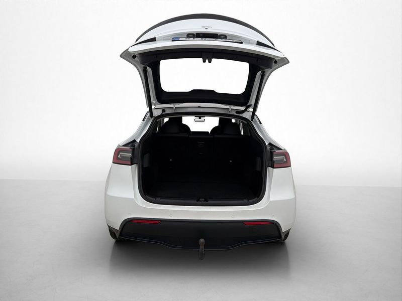 Tesla Model Y bild 30