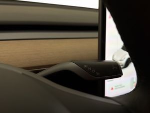 Tesla Model Y bild 17