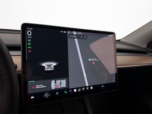 Tesla Model Y bild 19
