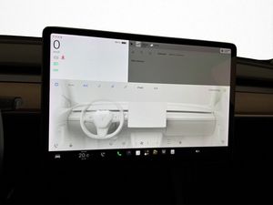 Tesla Model Y bild 21