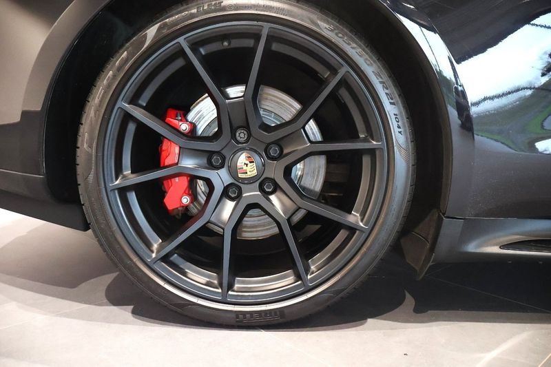 Porsche Taycan bild 8