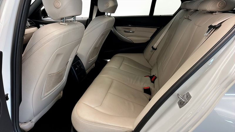 BMW 320 bild 5
