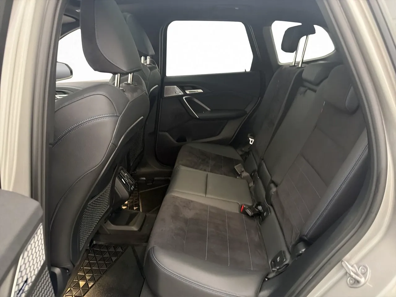BMW iX1 bild 13