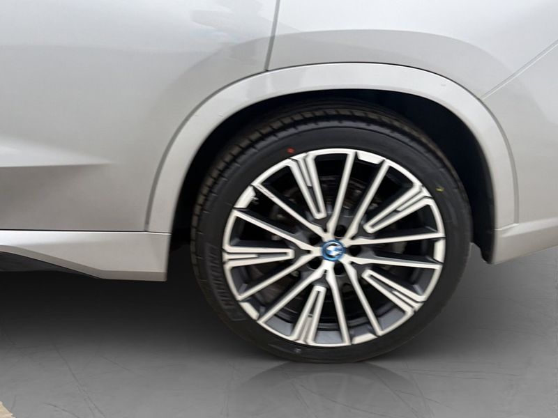 BMW iX1 bild 34