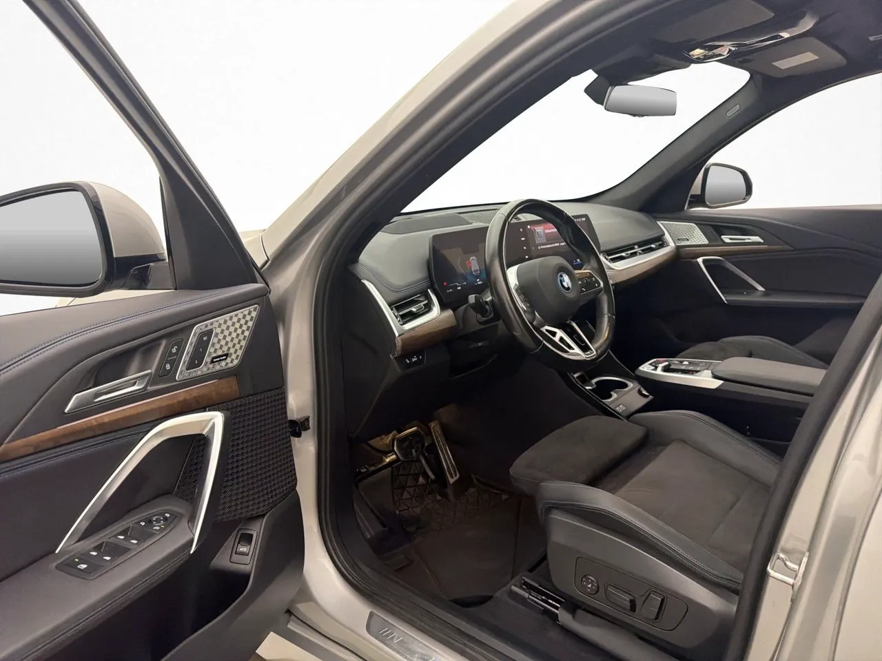 BMW iX1 bild 17