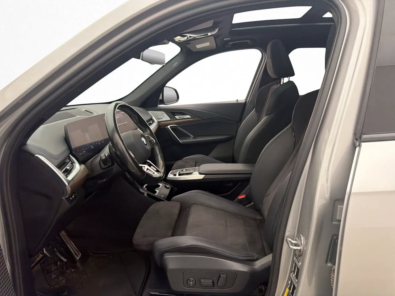 BMW iX1 bild 18