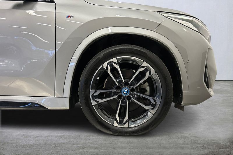 BMW iX1 bild 9