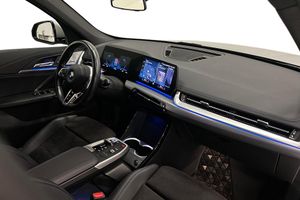 BMW iX1 bild 16