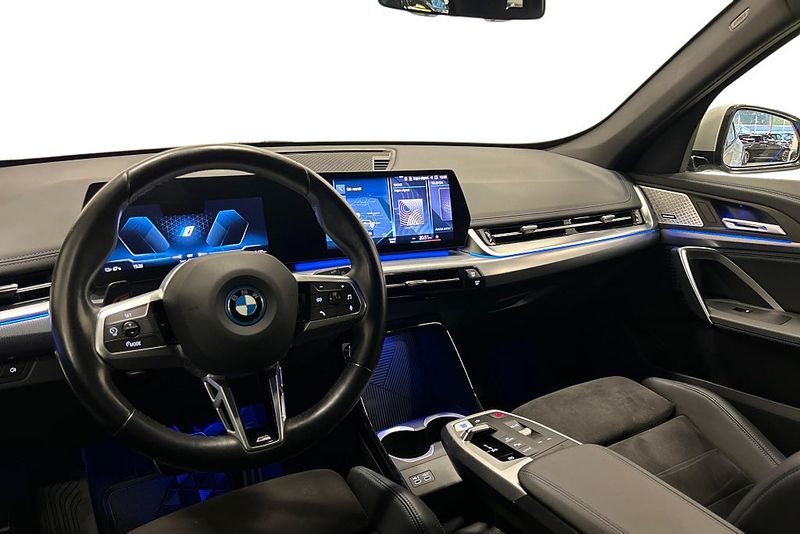 BMW iX1 bild 10