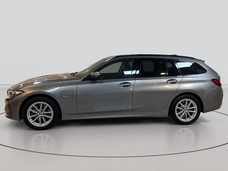 BMW 330 bild 2