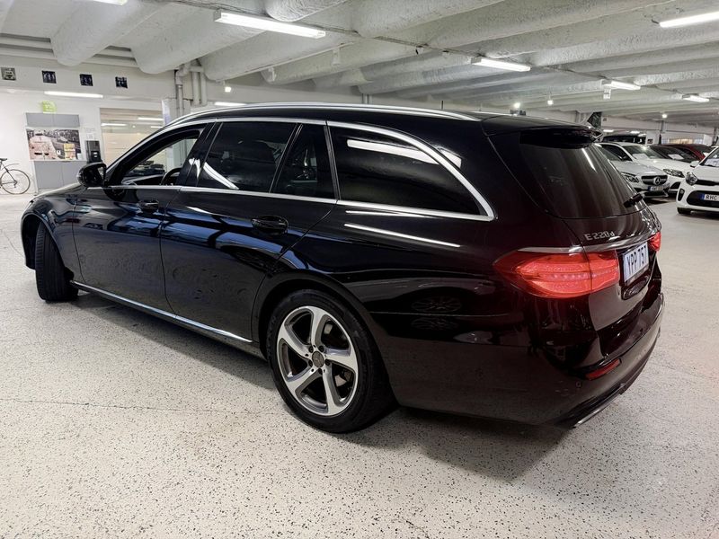 Mercedes E220 bild 2