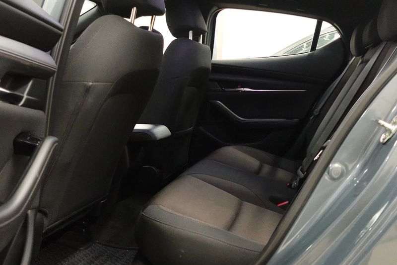 Mazda 3 bild 5