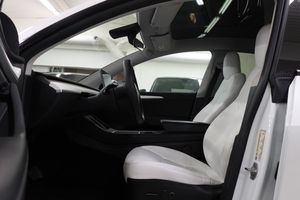 Tesla Model Y bild 4