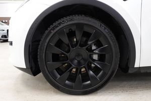 Tesla Model Y bild 23