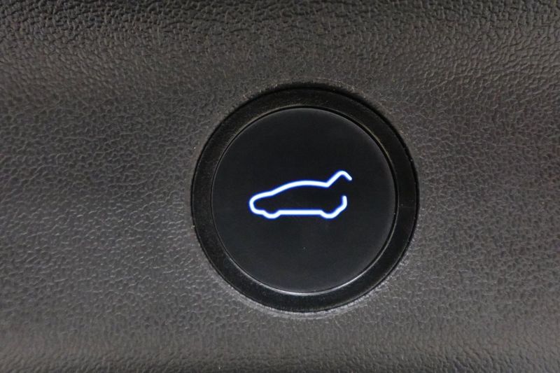 Tesla Model Y bild 19