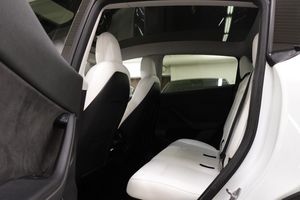 Tesla Model Y bild 5