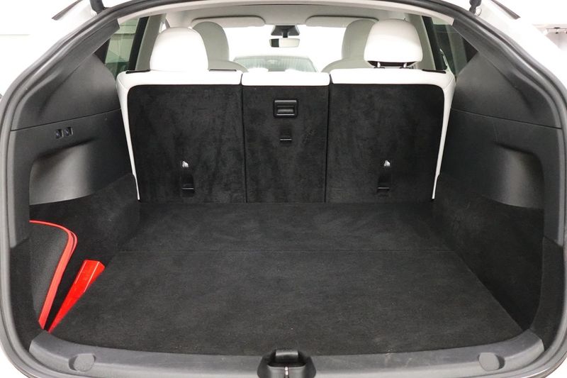 Tesla Model Y bild 20