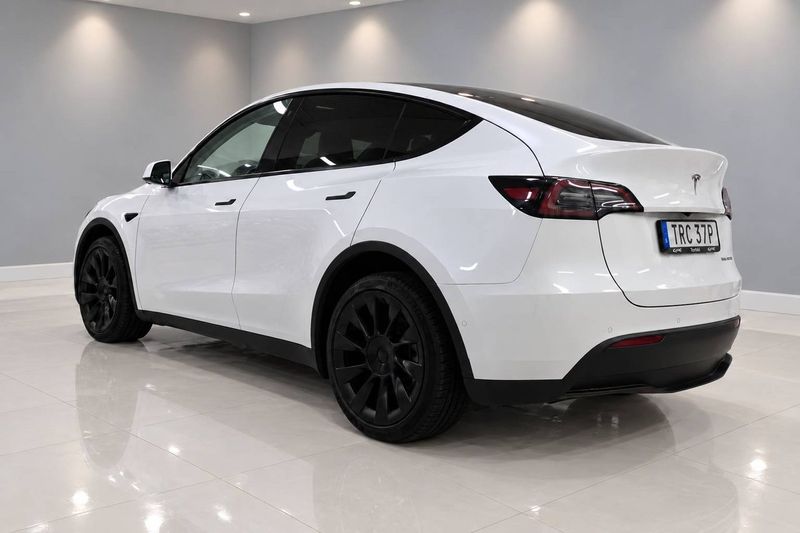 Tesla Model Y bild 21
