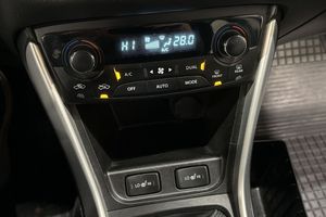 Suzuki S-CROSS bild 12