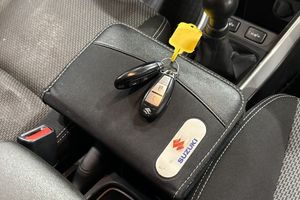 Suzuki S-CROSS bild 19