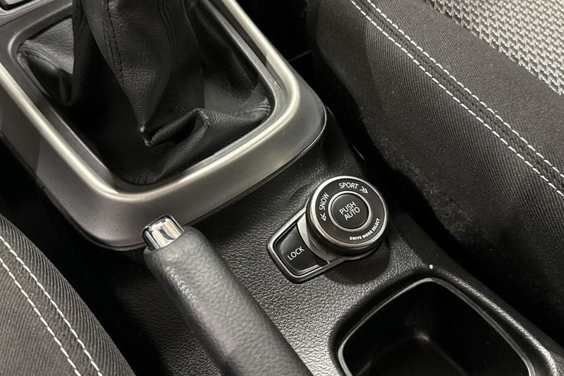 Suzuki S-CROSS bild 13
