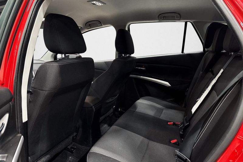 Suzuki S-CROSS bild 17
