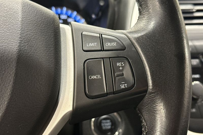 Suzuki S-CROSS bild 10
