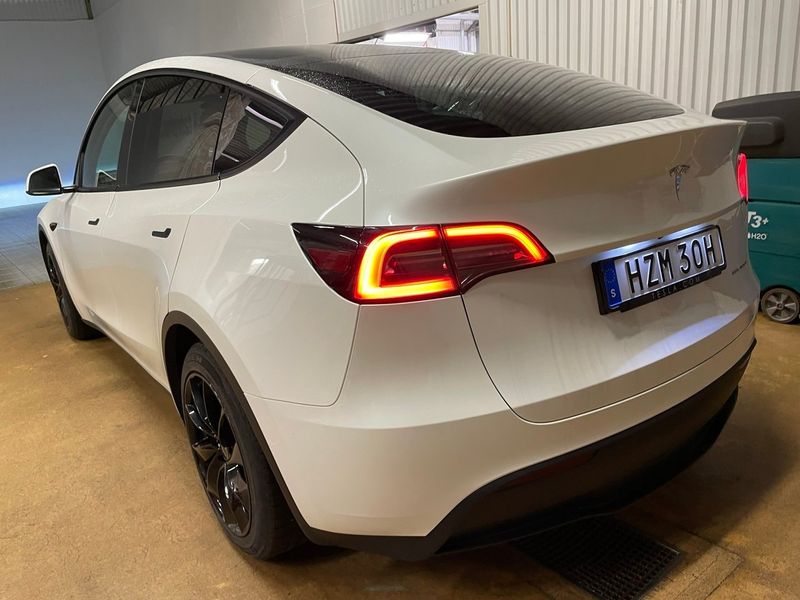 Tesla Model Y bild 4