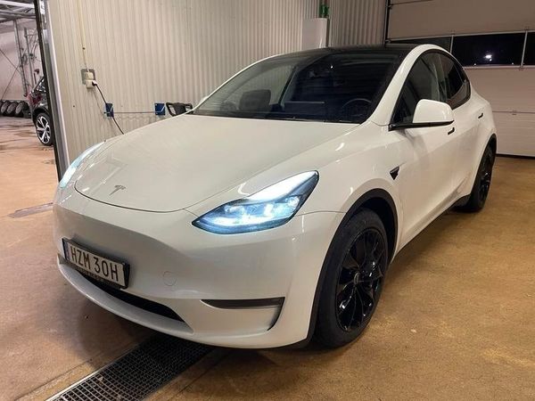 Tesla Model Y LONG RANGE AWD - 2023