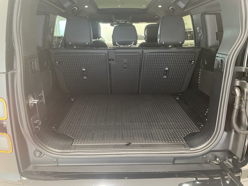 Land Rover Defender bild 2