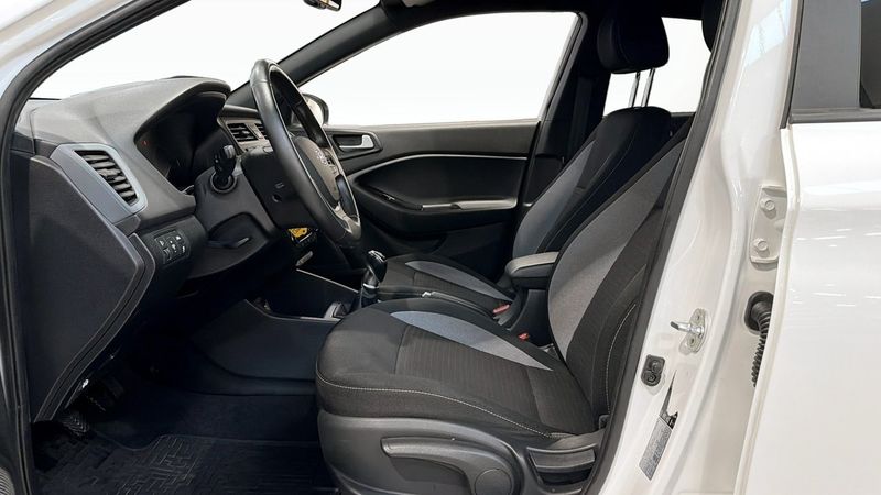 Hyundai i20 bild 11