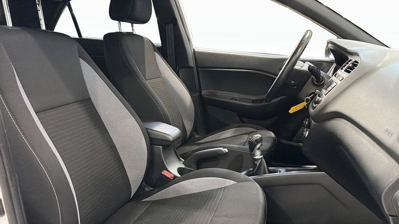 Hyundai i20 bild 16