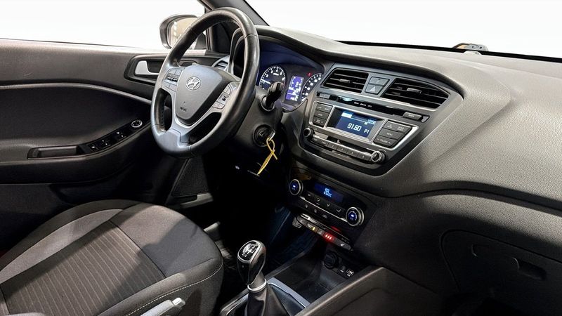 Hyundai i20 bild 15