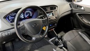 Hyundai i20 bild 13