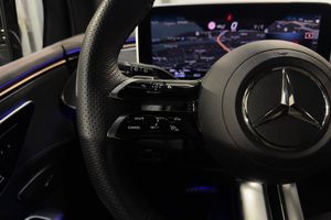 Mercedes EQE350 SUV bild 11