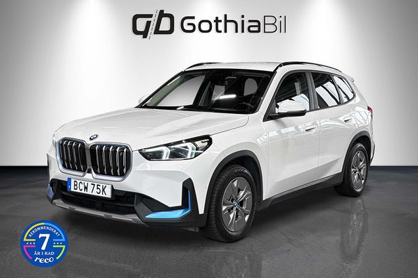 BMW X1 i xDrive30 64.7kWh 306hk B-Kamera Widescreen Drag Moms - 2023